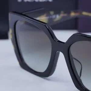 Prada PR15WSF 3890A7 Square Sunglasses Black & Havana/Grey Gradient New PRADA PR15WSF 3890A7 Black/Medium Havana/Grey Gradient  main image 3
